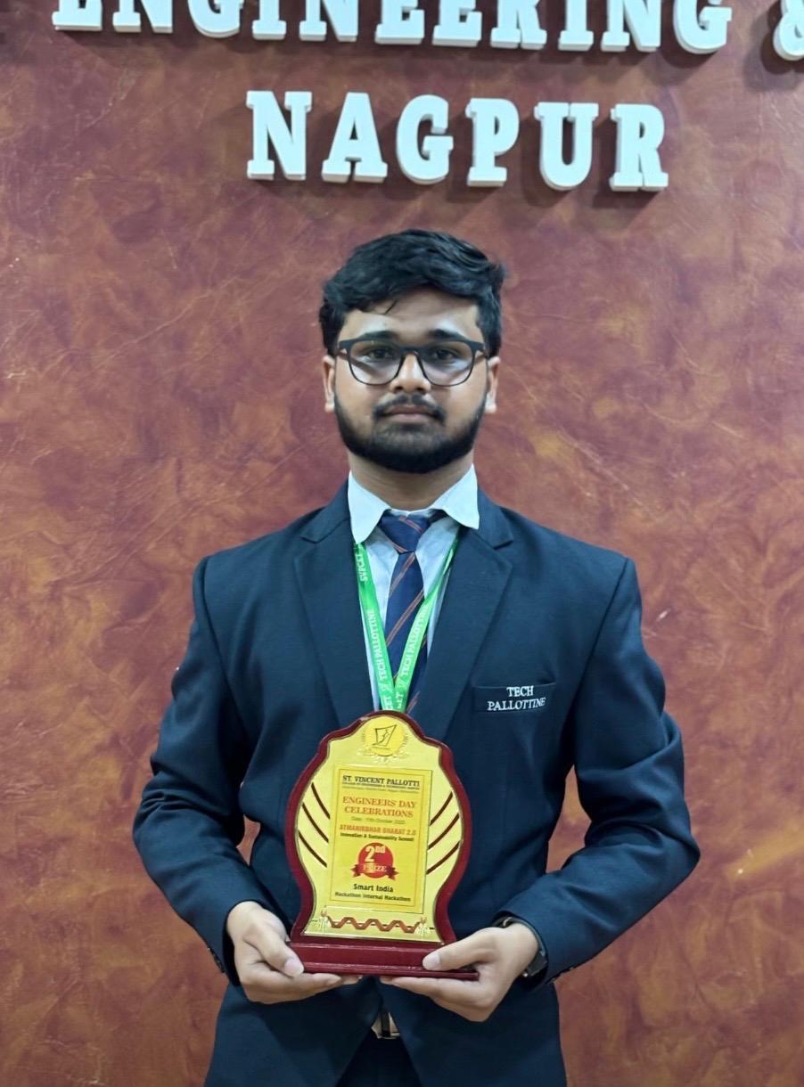 Anshul with SIH award trophy